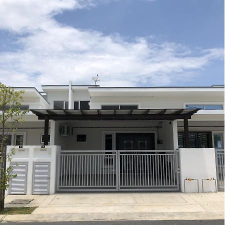 Casastayz Kluang Exterior foto